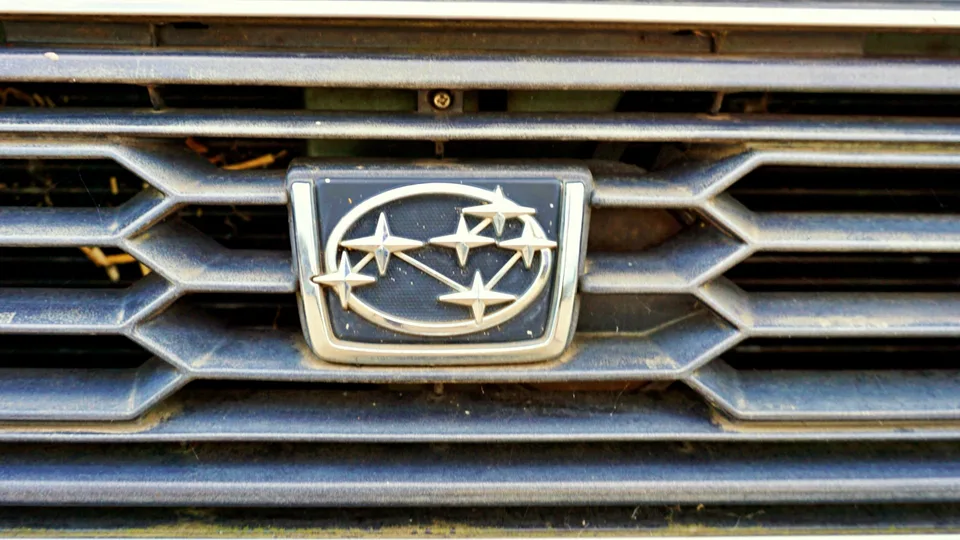 Subaru grille emblem